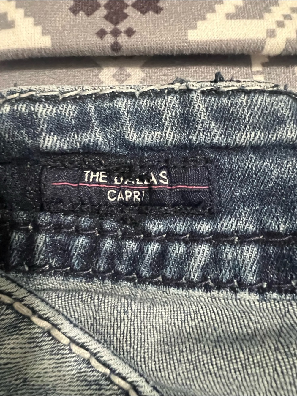 Vigoss Light Wash Capri that were cut by previous owner - Picture 5 of 11
